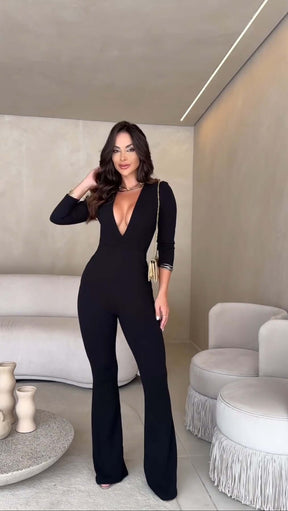 MACACÃO DECOTE V PRETO